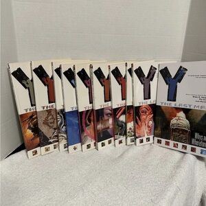 Y: The Last Man Comic Book Set
